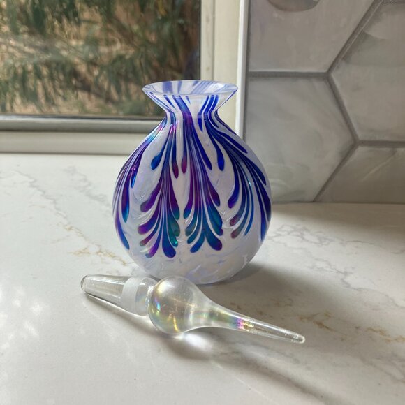 Collectible Glass Perfume Bottles - Picture 4 of 7